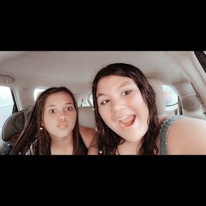 Meet your Posher, Makaela